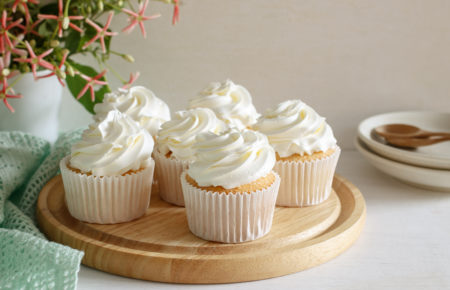 Classic Vanilla Cupcake with Buttercream Frosting